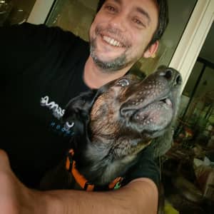 Sitter Profile Image: Guillaume P.