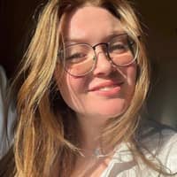 Sitter Profile Image: Olivia R.