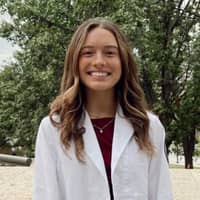 Sitter Profile Image: Lauren R.