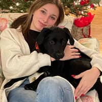 Sitter Profile Image: mia i.