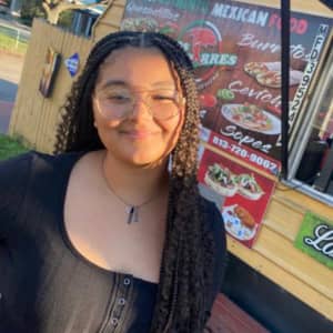 Sitter Profile Image: Nisa T.