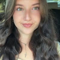 Sitter Profile Image: Anna V.