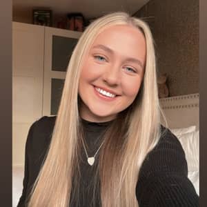 Sitter Profile Image: Miah S.