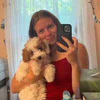 Sitter Profile Image: Anneke R.