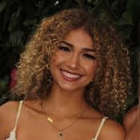 Sitter Profile Image: Aida M.