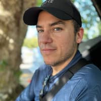 Sitter Profile Image: Roberto A.