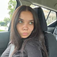 Sitter Profile Image: Robyn C.