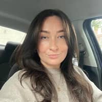 Sitter Profile Image: Christina Q.