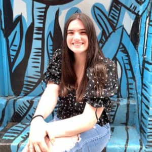 Sitter Profile Image: Isabella H.