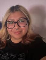 Sitter Profile Image: Isela F.