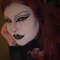 Sitter Profile Image: Sarah F.