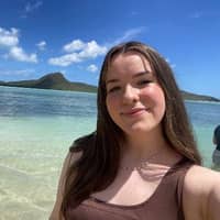 Sitter Profile Image: Amanda P.