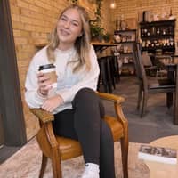 Sitter Profile Image: Lily L.