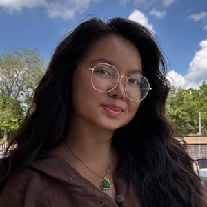 Sitter Profile Image: Shelly T.