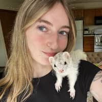 Sitter Profile Image: Daisy H.