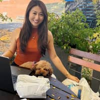 Sitter Profile Image: Tina L.