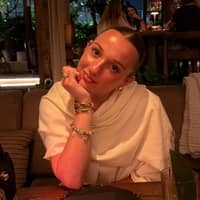 Sitter Profile Image: Rayna F.