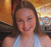 Sitter Profile Image: Paige F.