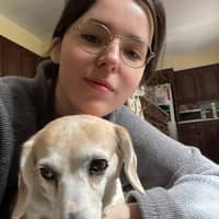 Sitter Profile Image: Abigail S.