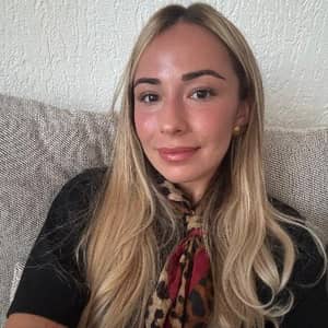 Sitter Profile Image: Lisa R.