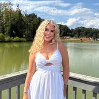 Sitter Profile Image: Sammie N.