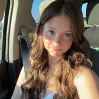 Sitter Profile Image: Isabelle W.