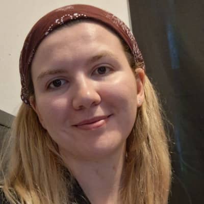 Sitter Profile Image: Elizabeth E.