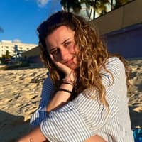 Sitter Profile Image: Helene F.