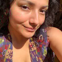 Sitter Profile Image: Carina V.