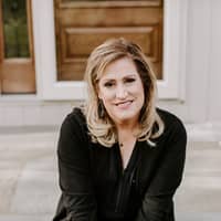 Sitter Profile Image: Kim V.