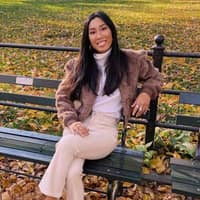 Sitter Profile Image: Baovy D.