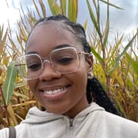 Sitter Profile Image: Diamond H.