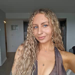 Sitter Profile Image: Yasemin K.