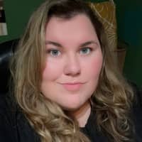 Sitter Profile Image: Tesia F.