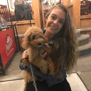 Sitter Profile Image: Lindsey D.