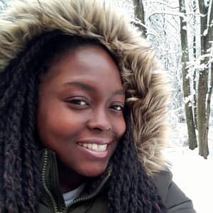 Sitter Profile Image: Naya M.