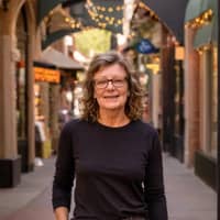 Sitter Profile Image: Joanne R.