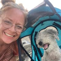 Sitter Profile Image: Leigh I.