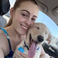 Sitter Profile Image: Lindsey H.