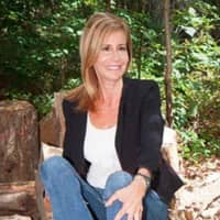 Sitter Profile Image: Robin R.