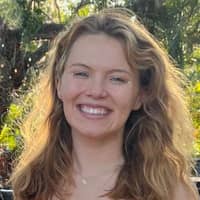 Sitter Profile Image: Abigail H.