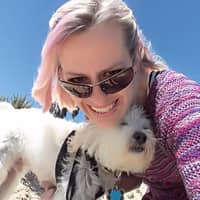 Sitter Profile Image: Laura H.