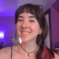 Sitter Profile Image: Tracey F.