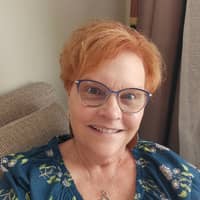 Sitter Profile Image: Beth J.