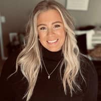 Sitter Profile Image: Carly S.