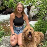 Sitter Profile Image: Raya R.