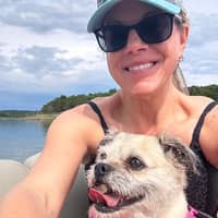 Sitter Profile Image: Leigh J.