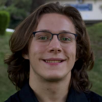 Sitter Profile Image: Alexander L.
