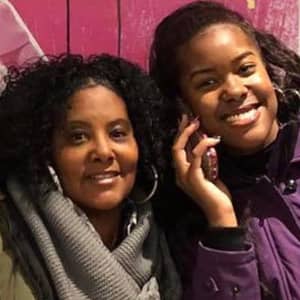 Sitter Profile Image: Tondalayer & JeNai Q.