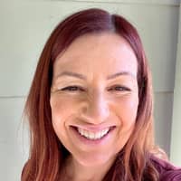 Sitter Profile Image: Robin V.